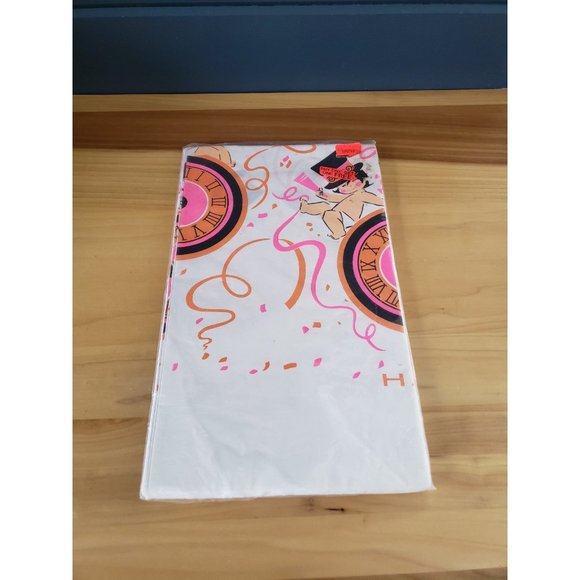 60s/70s Brand New Happy‎ New Year Paper Tablecloth - Picture 1 of 3